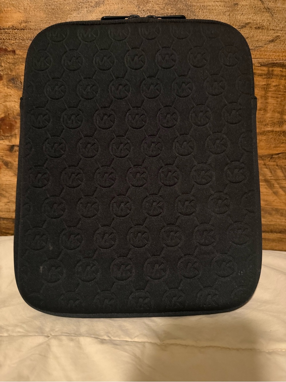 Michael Kors Black Logo-Patterned Tablet holder:pouch - Picture 4 of 6